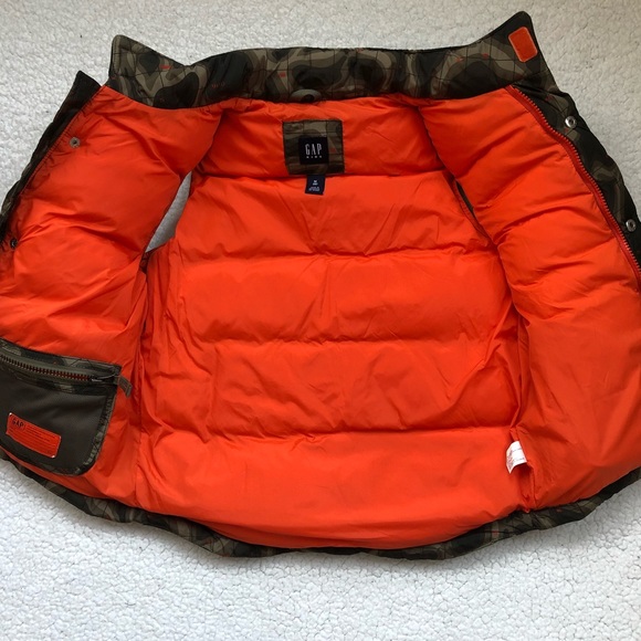 HOST PICK Vintage Gap Boy’s Puffy Vest - Picture 3 of 6
